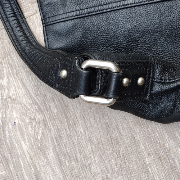 (T2)Kooba Leather Shoulder Bag - Picture 5 of 10